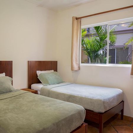 Villas Iguana A-13 Beachfront Condo Zewnętrze zdjęcie