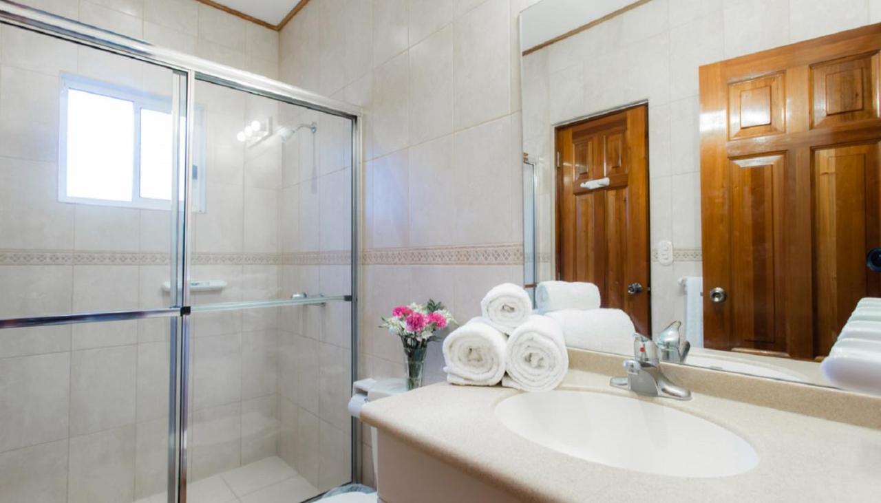 Villas Iguana A-13 Beachfront Condo Zewnętrze zdjęcie